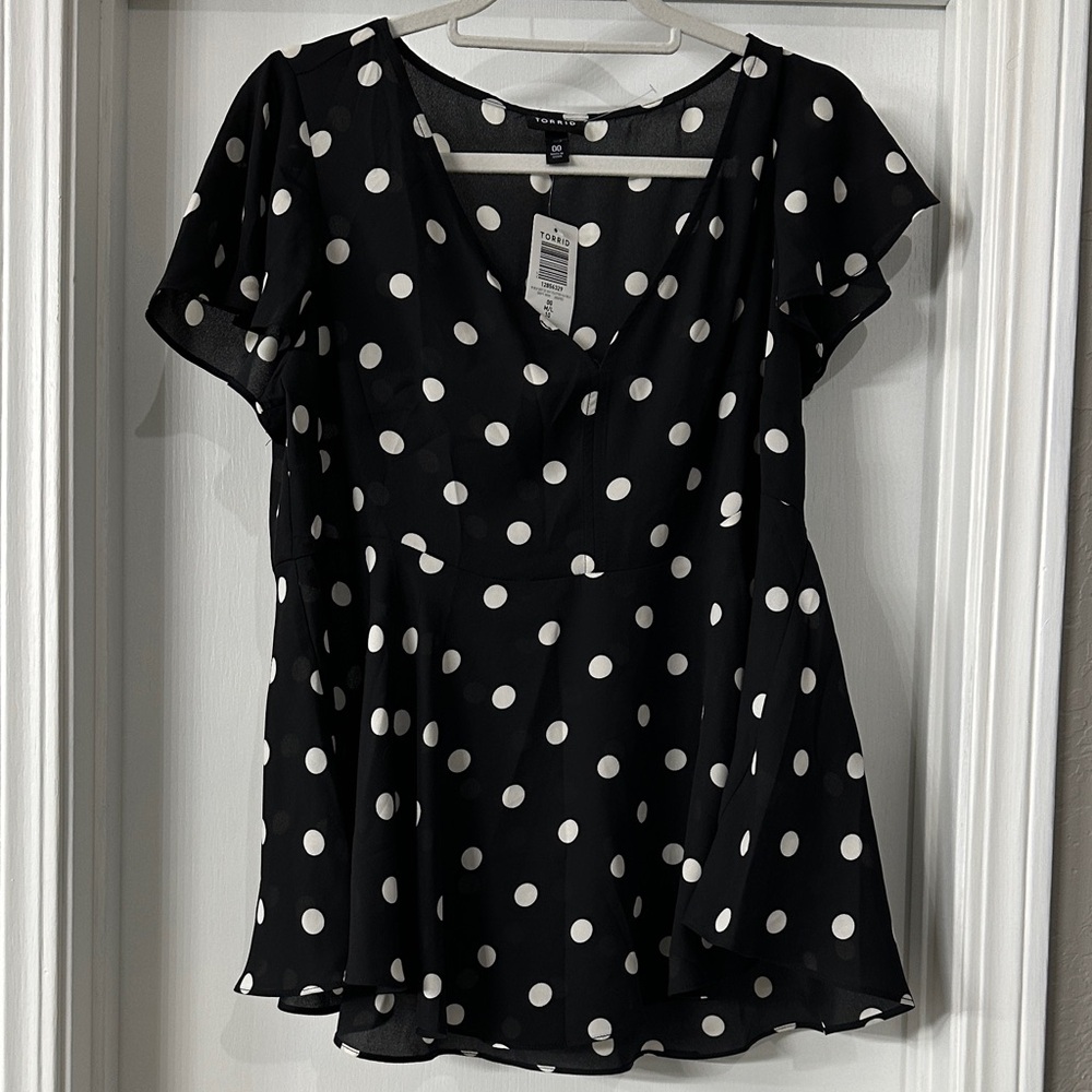 torrid Black & White Polka Dot V-Neck Flutter Sleeve Blouse